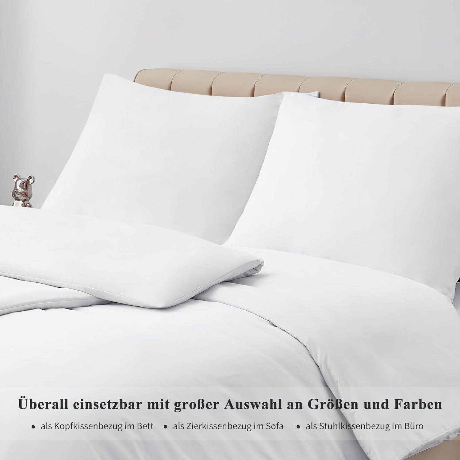 Ein ordentlich gemachtes Bett mit einem weißen Bettdecken und Kissen. Text unten auf Deutsch hebt die Vielseitigkeit und Vielfalt der Größen- und Farboptionen hervor.