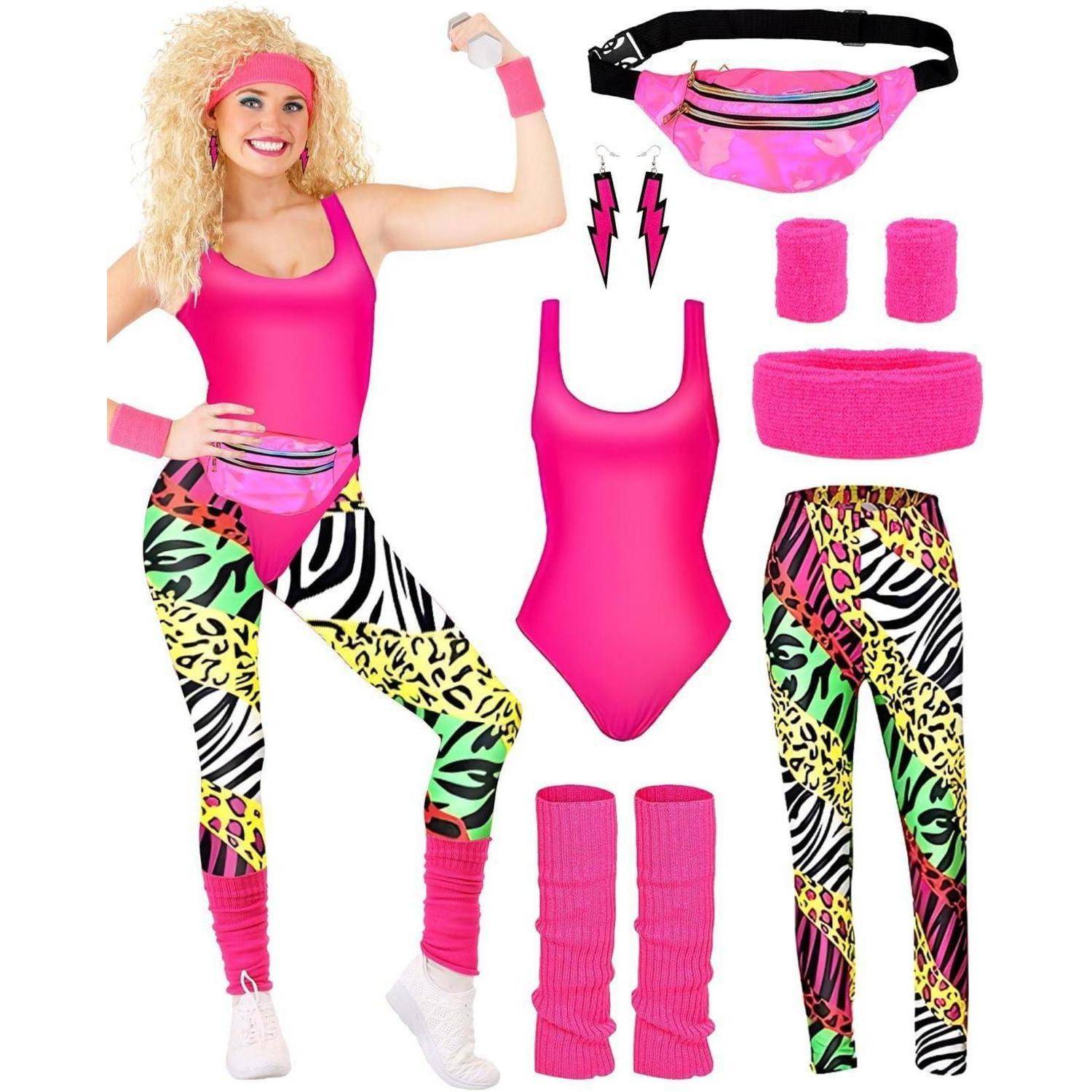 80er Jahre inspiriertes Workout-Kostüm mit hellrosa Stirnband, Leotard, Leggings, Beinstulpen und Accessoires mit kräftigen Mustern.
