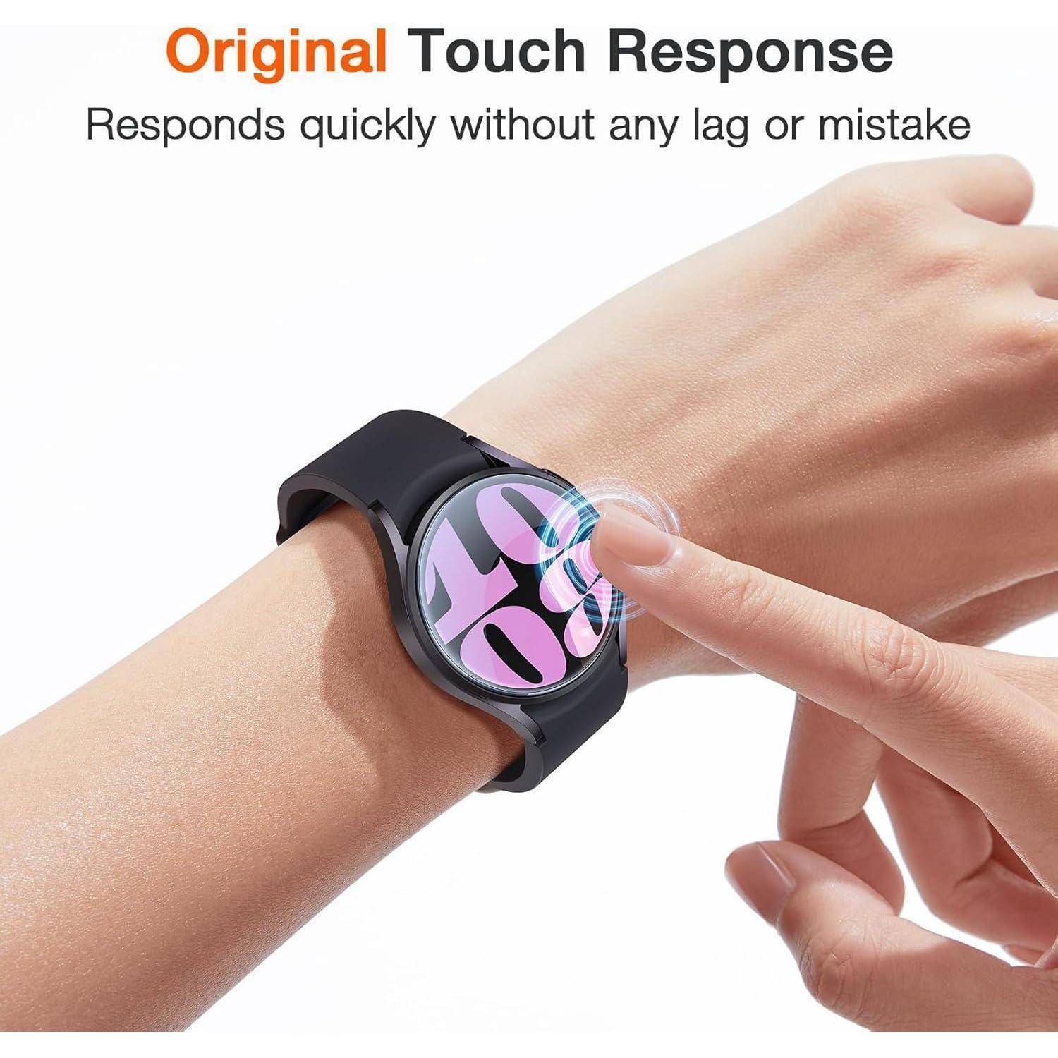 Eine Hand interagiert mit einer Smartwatch, die '10:08' anzeigt und dabei den 'Original Touch Response' mit reibungsloser, verzögerungsfreier Leistung betont.