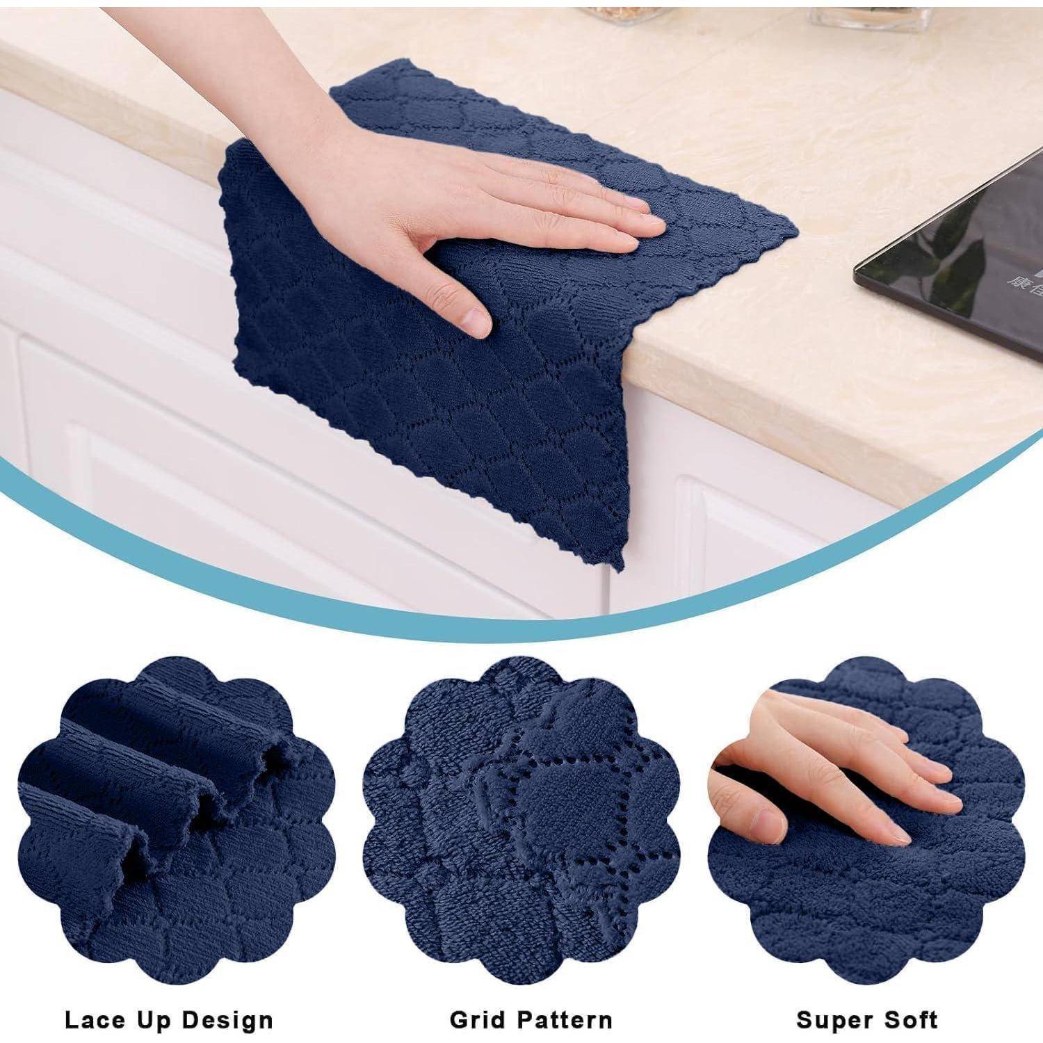 Eine Hand wischt mit einem blauen Tuch eine Arbeitsplatte ab. Darunter sind drei Bilder hervorgehoben, die die Designs des Tuchs zeigen: „Schnüren-Design