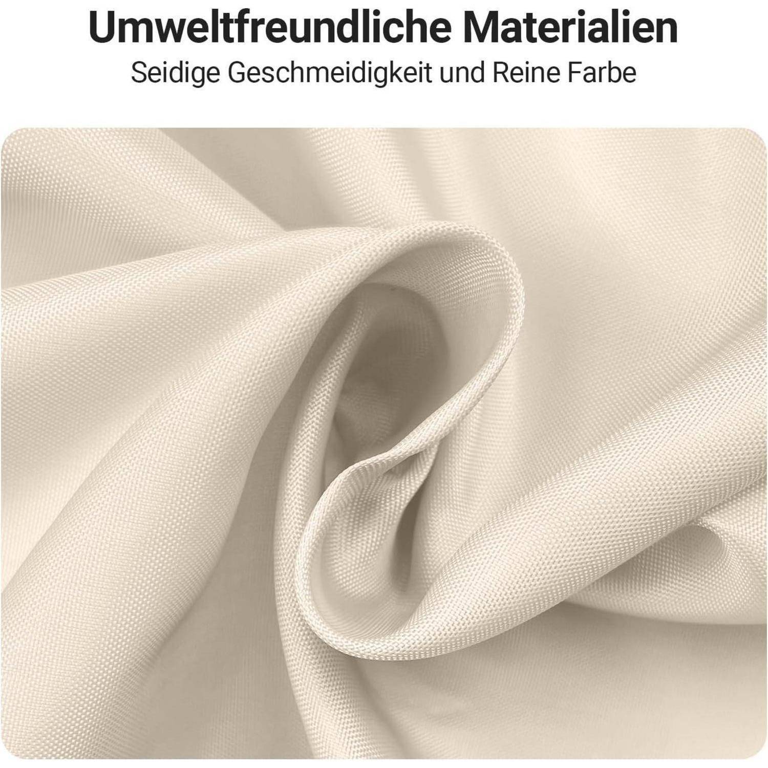 Umweltfreundliche Materialien' Text über beigefarbenem Stoff, der seine seidig glatte Textur und reine Farbe hervorhebt. Der deutsche Text betont die Umweltfreundlichkeit.