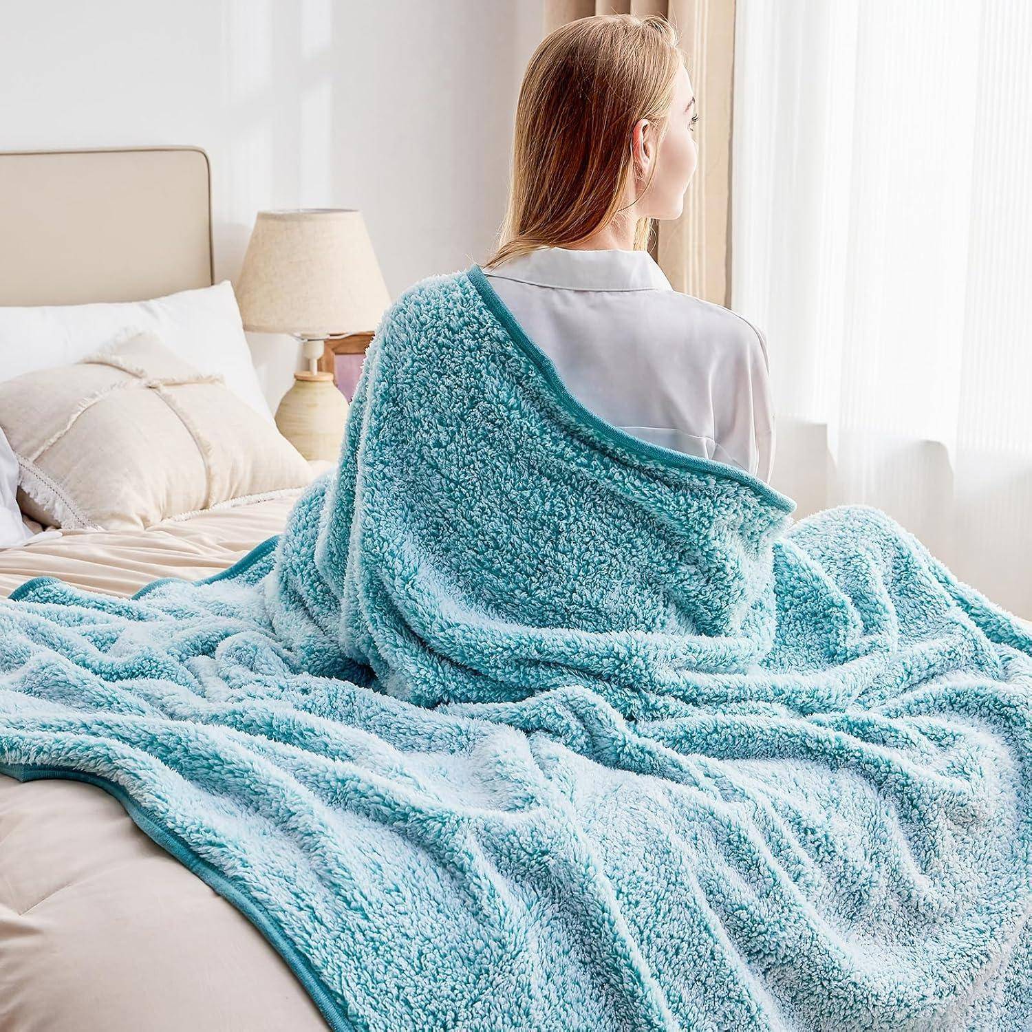 Kuscheldecke Sherpa Sofadecke Doppelgesicht 150 x 200cm 09 türkisblau