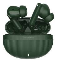 Grüne kabellose Ohrhörer in einem passenden, offenen Ladeetui, das das Markenlogo und regulatorische Markierungen zeigt.