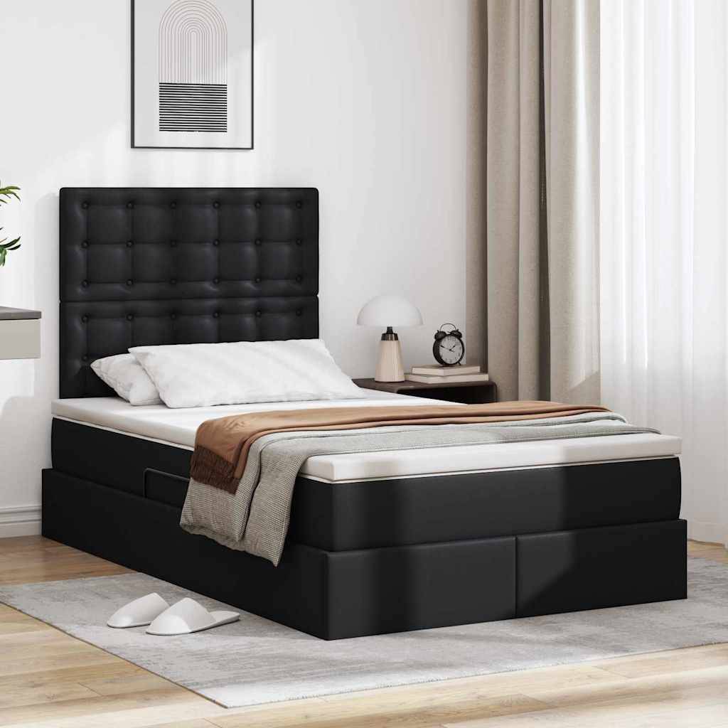 Ein modernes Schlafzimmer mit einem schwarzen gepolsterten Bett mit gestepptem Kopfteil, weißer Bettwäsche und Nachttischen mit Lampen. Minimalistische Einrichtung.