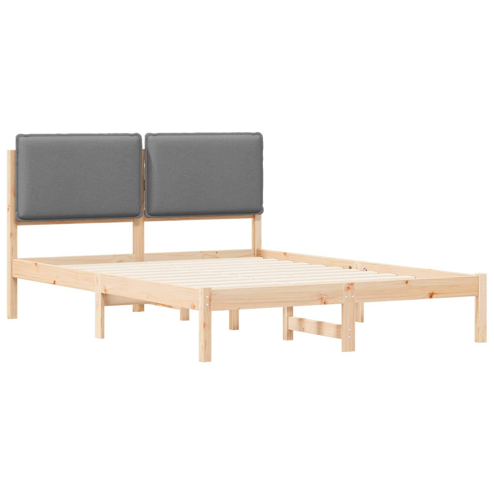 Holzbettrahmen mit Lattenrost, mit zwei grauen gepolsterten Kopfteilen, ohne Matratze dargestellt. Einfaches und modernes Design.