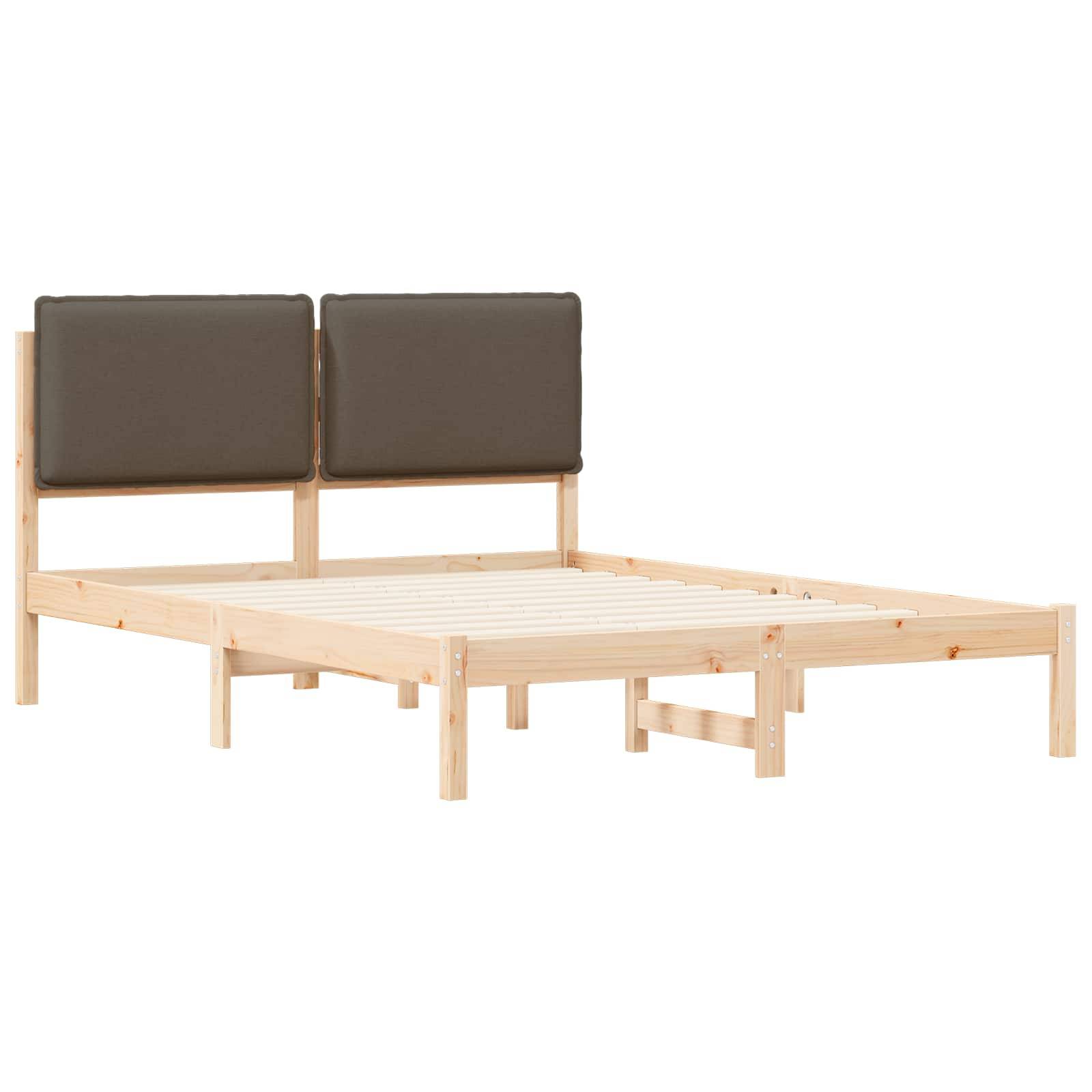 Ein Holzbettgestell mit schlichtem Design, ausgestattet mit einer Lattenrost-Basis und zwei dunklen gepolsterten Platten am Kopfteil.