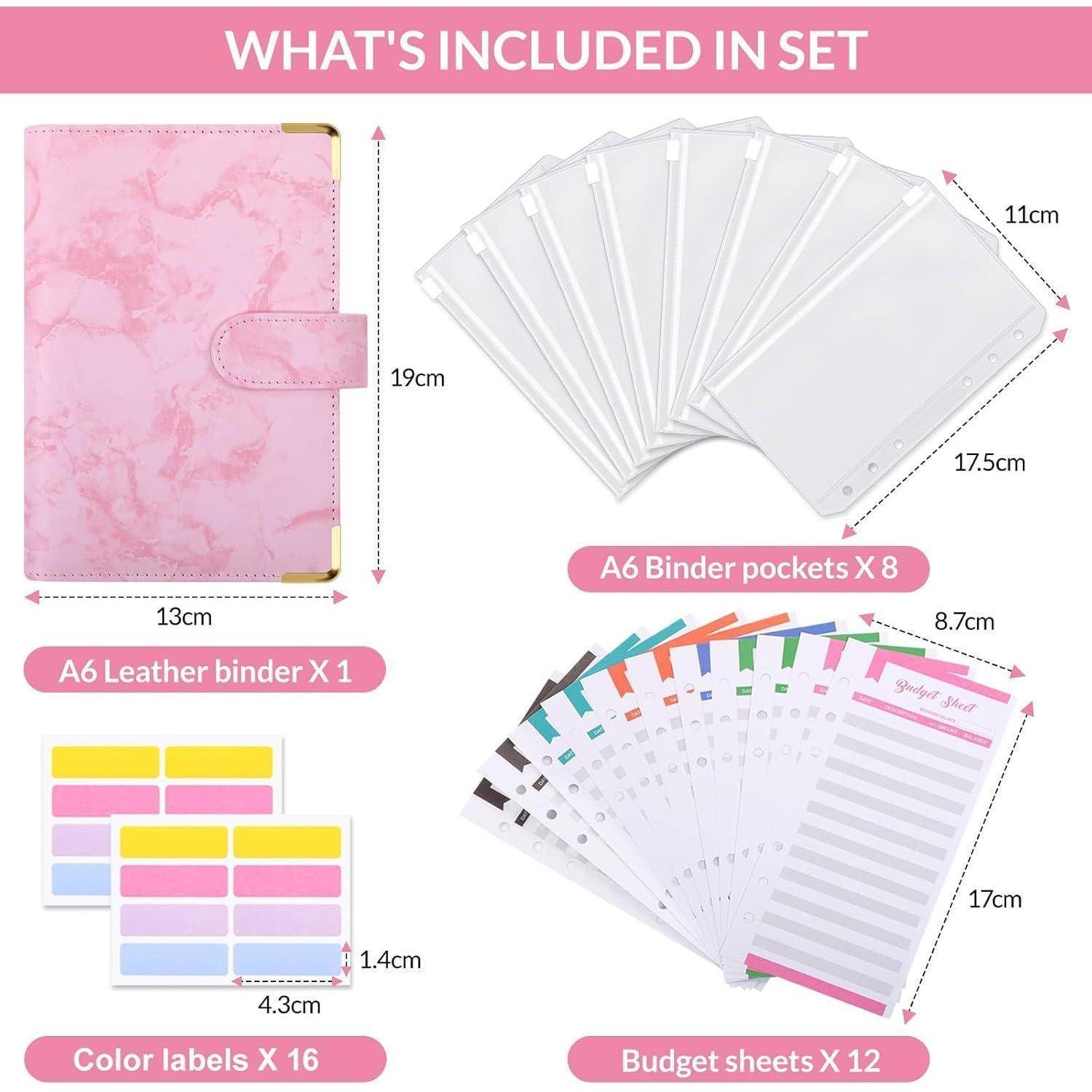 Das Bild zeigt einen rosa A6-Lederbinder-Satz mit Abmessungen, Binder-Taschen, Farbetiketten und Budgetblättern, die die enthaltenen Artikel hervorheben.