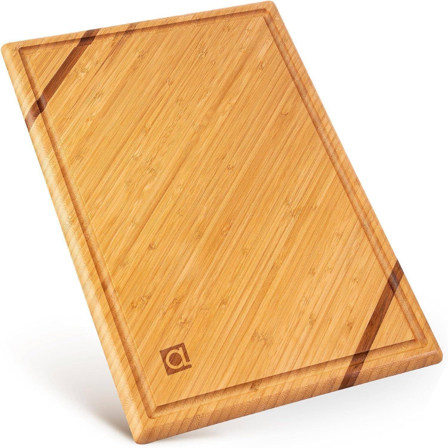 Großes Bambus Schneidebrett 45 x 30cm mit Saftrille - Luxuriös