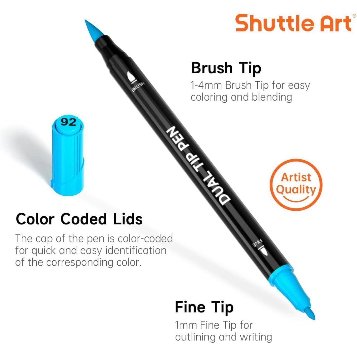 Shuttle Art Dual-Tip Stift' mit einer 1-4mm Pinselspit­ze zum Kolorieren und einer 1mm feinen Spitze zum Schreiben. Deckel in blauer Farbcodierung abgebildet.