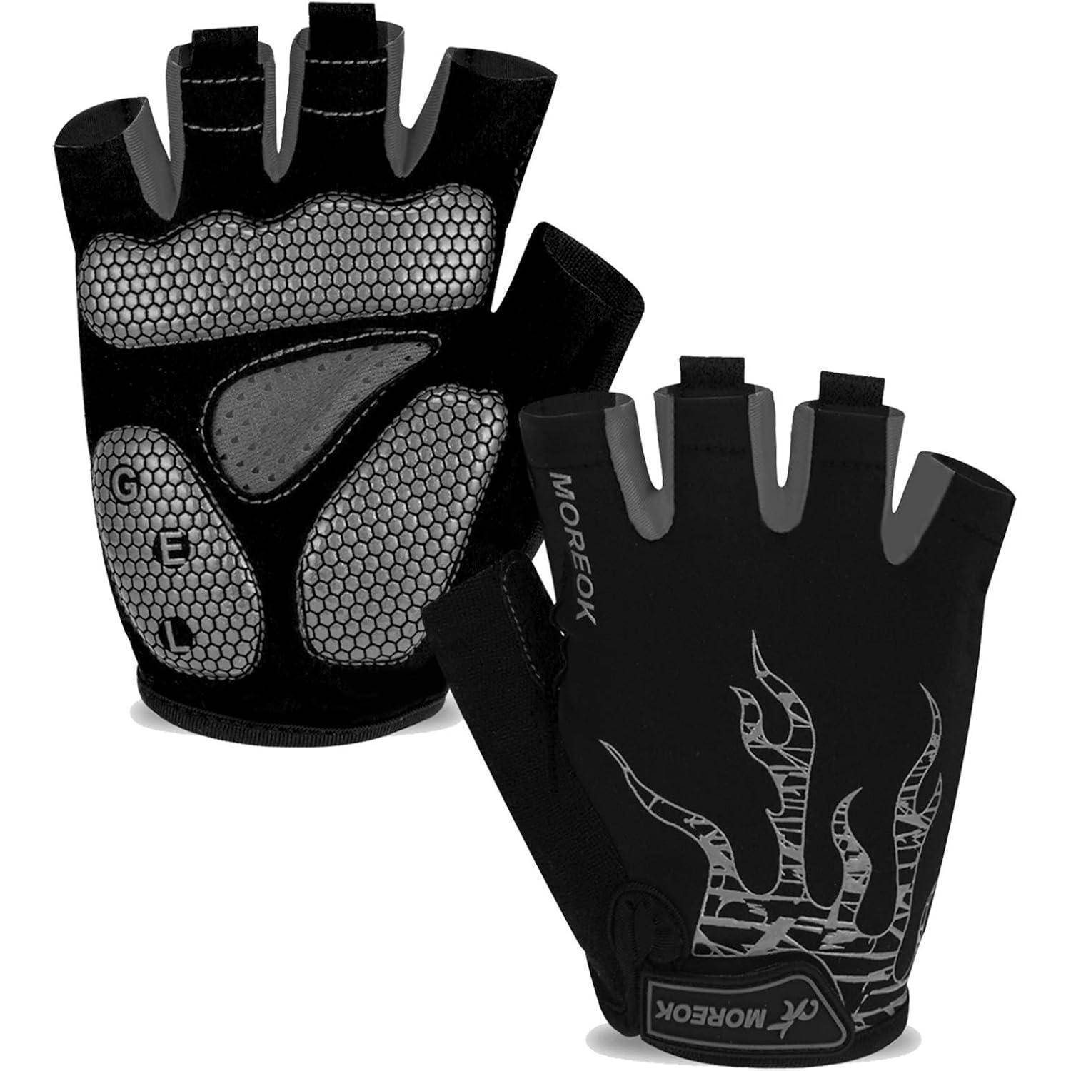 Zwei schwarze und graue fingerlose Fahrradhandschuhe, einer mit Handfläche nach oben, die das Gelpolster zeigt, der andere mit Handfläche nach unten, der ein stilisiertes Flammendesign präsentiert.