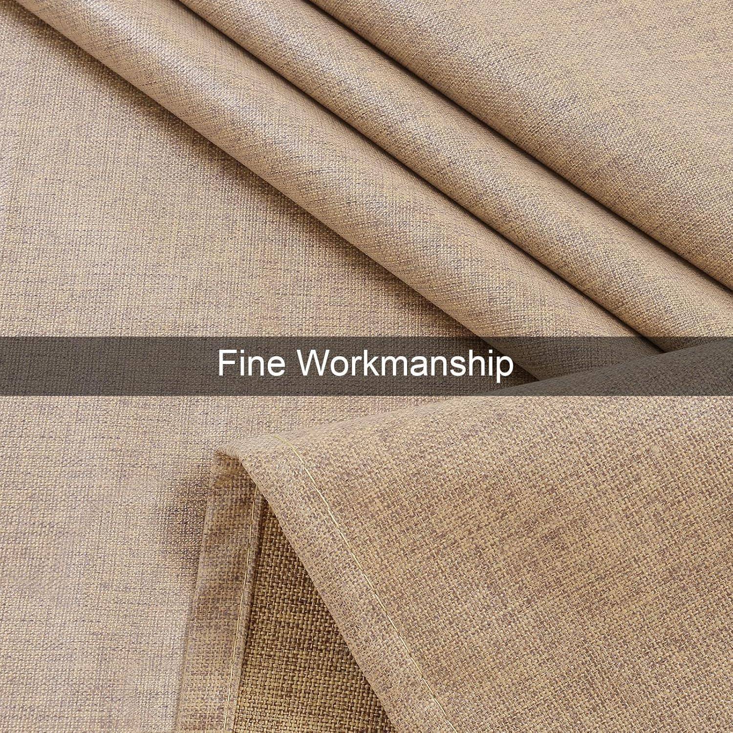 Nahaufnahme von beigefarbenem Stoff mit dem überlagerten Text ‚Feine Handwerkskunst', der die Textur und Qualität des Gewebes hervorhebt.