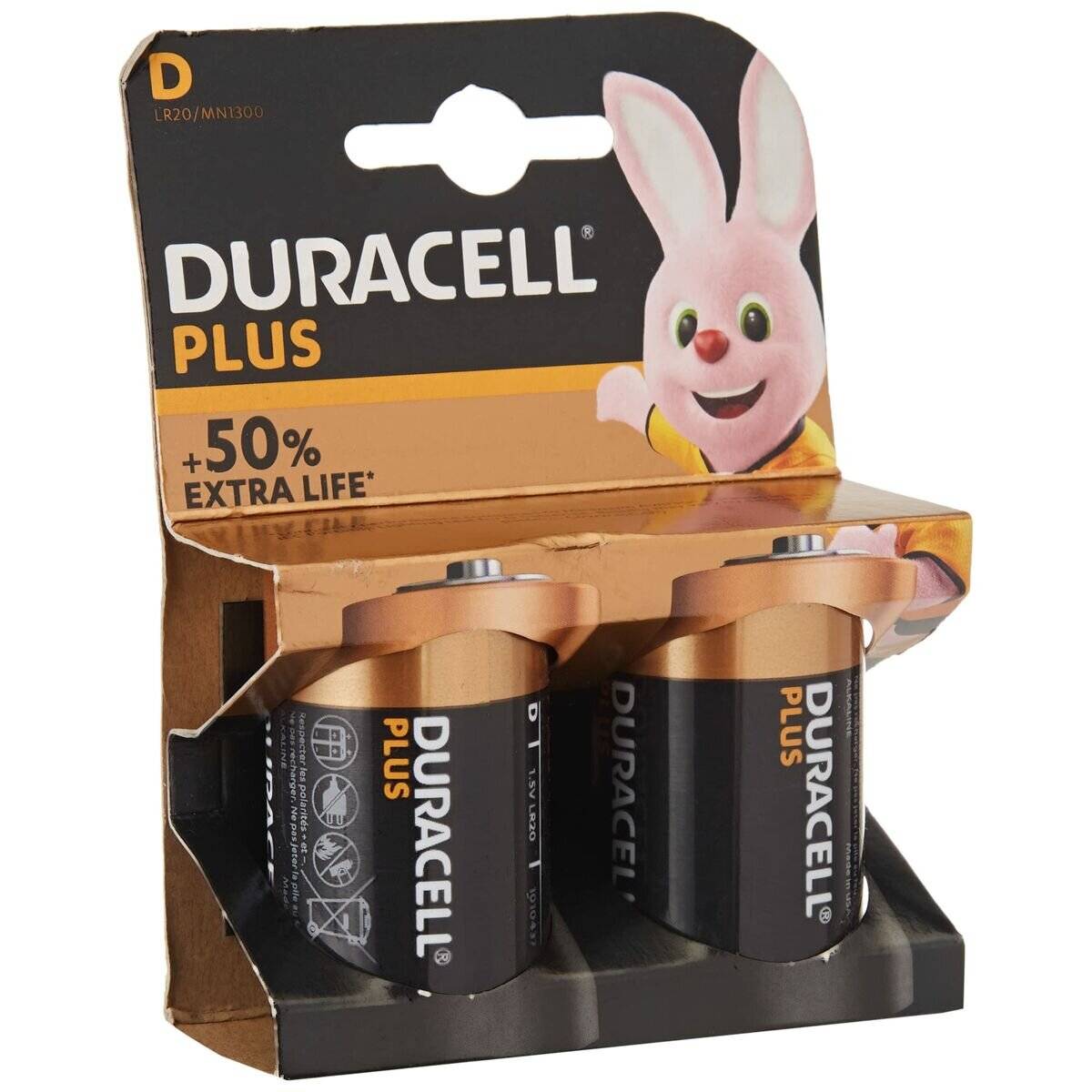 Ein Doppelpack Duracell Plus D-Batterien, beschriftet mit '+50% Mehr Lebensdauer', mit einem pinken Hasen als Maskottchen auf der Verpackung.
