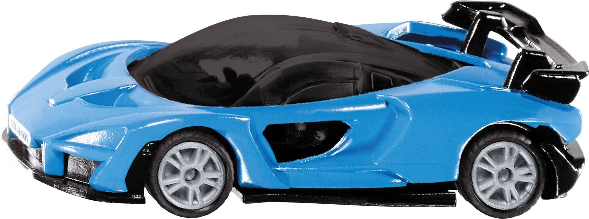 Eine Nahaufnahme der linken Seite eines blauen Spielzeugautos zeigt detaillierte Ausarbeitungen an der Tür und silbernen Rädern und betont seinen eleganten, sportlichen Stil.