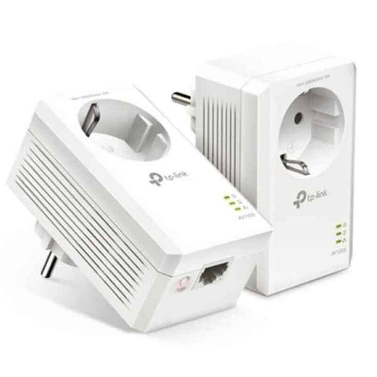 Zwei weiße TP-Link Powerline-Adapter mit Stromsteckdosen und Ethernet-Anschlüssen zur Erweiterung der Internetverbindung über Stromleitungen.