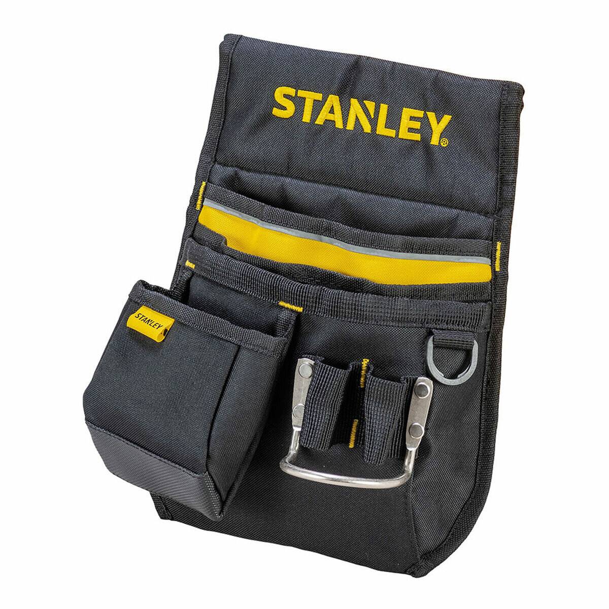 Eine schwarze Stanley Werkzeugtasche mit mehreren Fächern und einem gelben Akzent, die zum Aufbewahren verschiedener Werkzeuge und Zubehörteile entwickelt wurde.