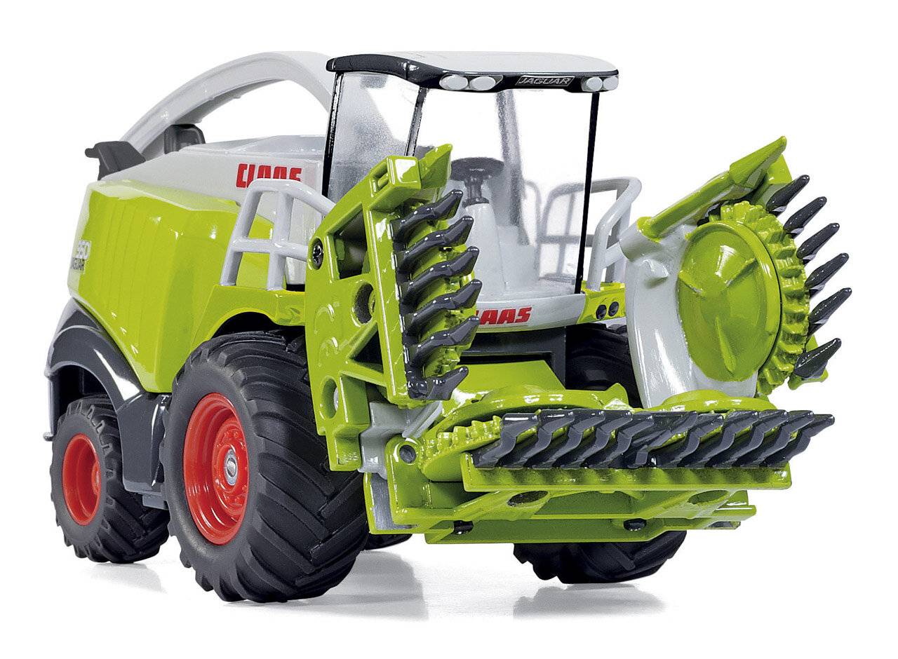 Eine grüne und weiße landwirtschaftliche Maschine mit großen Reifen und einer Frontanbauvorrichtung zur Ernte von Feldfrüchten. Sie trägt deutlich sichtbare Herstellermarkierungen.