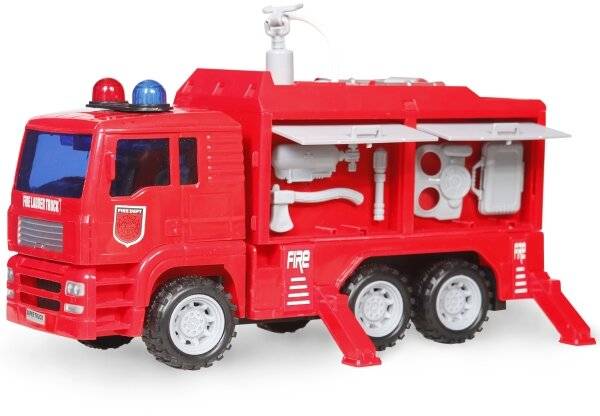Ein roter Spielzeug-Feuerwehrwagen mit sichtbaren Schläuchen und Düsen wird gezeigt, mit einer Beschriftung 