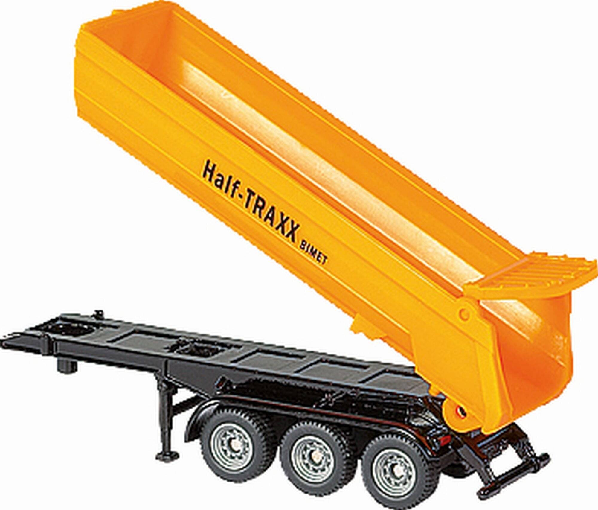 Ein Modell eines orangefarbenen Half-TRAXX BIMET-Anhängers mit einem erhöhten Bett, angebracht an einem schwarzen Fahrgestell, das Transportausrüstung präsentiert.