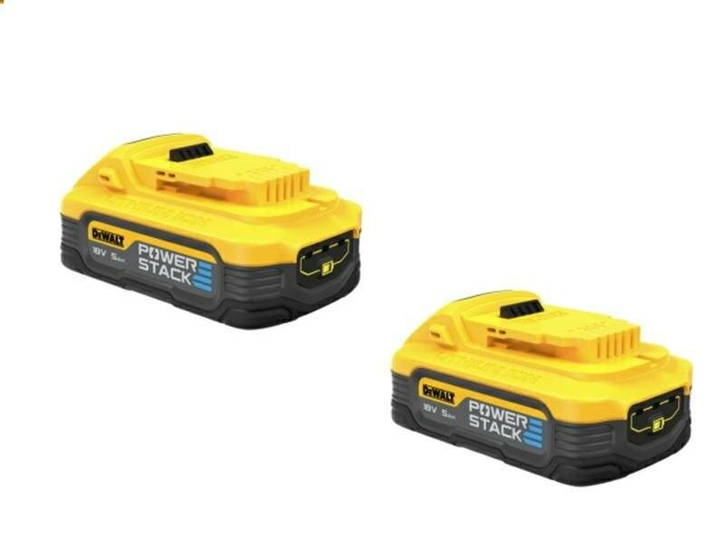 Zwei gelbe DeWalt Power Stack 18V-Akkus, einer größer und einer kleiner, nebeneinander auf weißem Hintergrund.