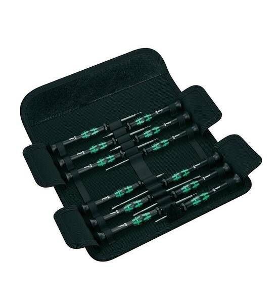 Schwarzes Etui mit Reißverschluss, das vier schwarz-grüne Darts mit Flügeln und Schäften enthält, die in zwei Reihen angeordnet sind.