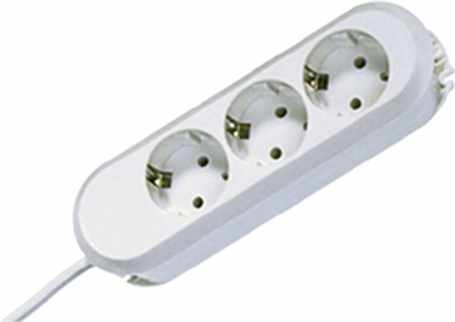 Weiße Steckdosenleiste mit drei Elektrosteckdosen.