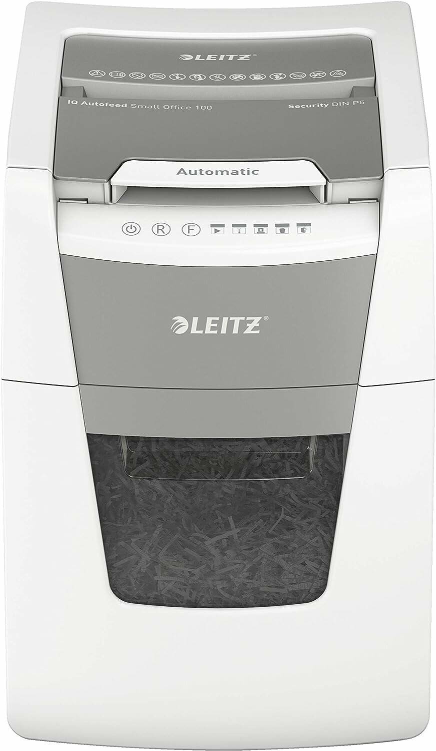 Ein weißer und grauer Aktenvernichter mit einem transparenten Behälter, auf dessen Oberfläche der Markenname 'LEITZ' und Kontrollsymbole zu sehen sind.