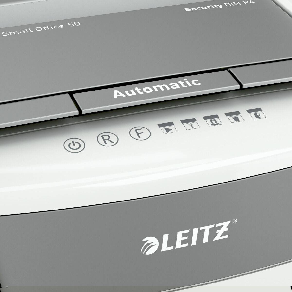 Nahaufnahme eines Leitz-Aktenvernichter-Bedienfelds mit Anzeige des 'Automatik'-Modus, Einschalttaste, LED-Anzeigen und Markenlogo.
