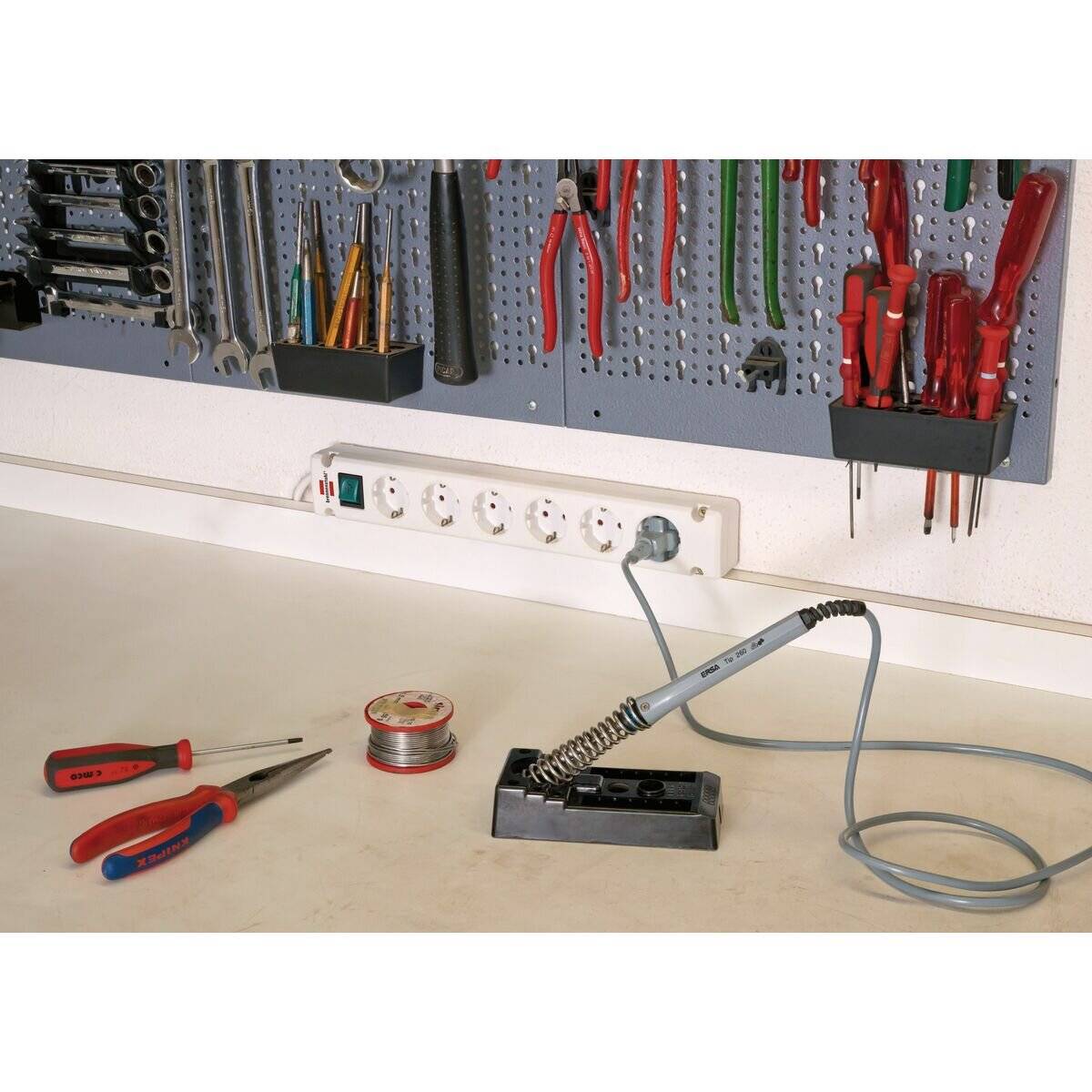 brennenstuhl Bremounta 6-fach Steckdosenleiste mit Schalter 3,0 m weiß