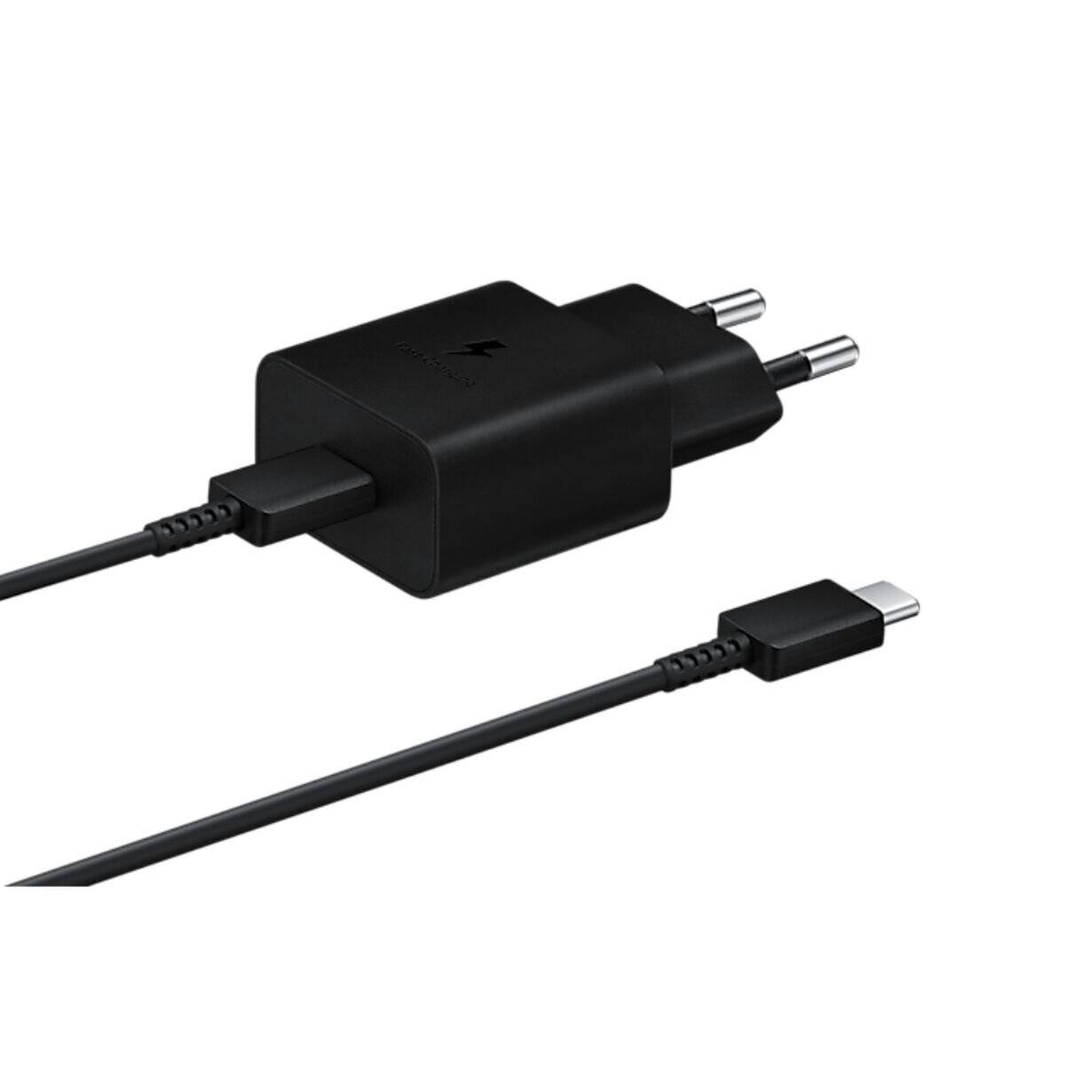 Ein schwarzes USB-C-Ladegerät mit einem abnehmbaren Kabel wird gezeigt. Der Stecker verfügt über ein Blitzsymbol, das eine schnelle Ladegeschwindigkeit anzeigt.