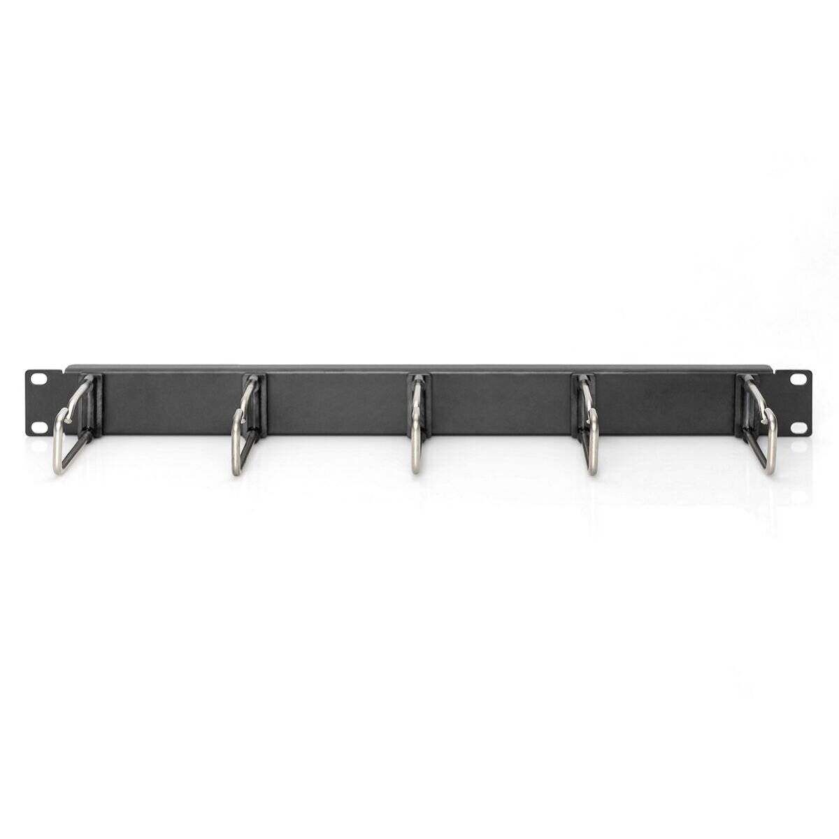 Ein schwarzes Kabelmanagement-Panel mit mehreren Metallkabel-D-Ringen zur Kabelorganisation, ausgelegt für den Einbau in ein Serverrack.