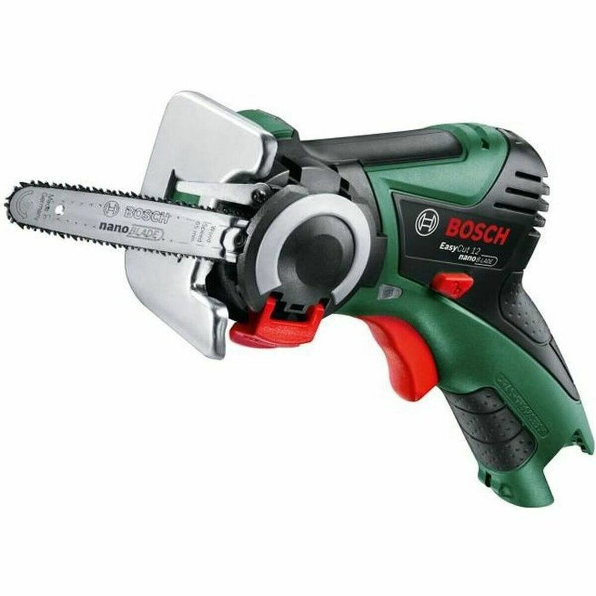 Eine kompakte, grüne Bosch elektrische Handkettensäge mit der Bezeichnung 'EasyCut 12 nanoBlade', geeignet für kleine Schneidaufgaben.