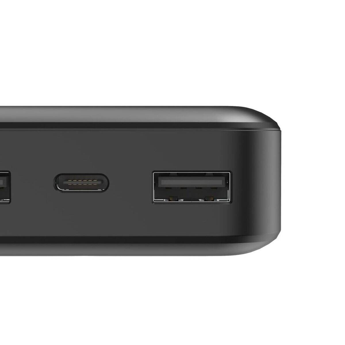 Ein schwarzes Gerät mit zwei USB-Ports und einem USB-C-Anschluss an der Seite zum Aufladen elektronischer Geräte.