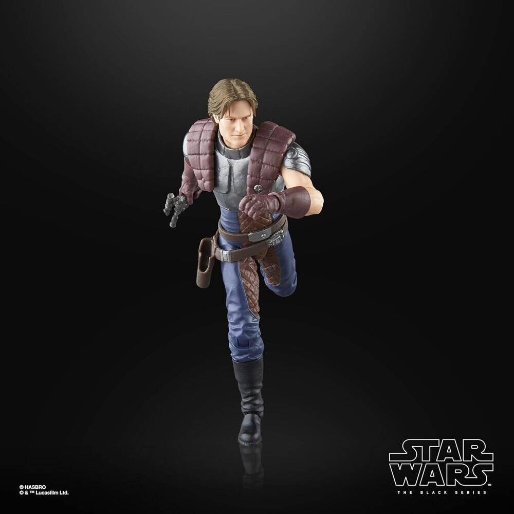 Actionfigur eines männlichen Charakters aus einer Science-Fiction-Serie, in Rüstung gekleidet und in einer dynamischen Pose vor schwarzem Hintergrund.