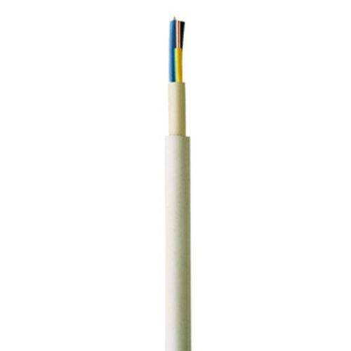 Ein weißes elektrisches Kabel mit freiliegenden blauen, braunen und gelben Adern an der Spitze, verwendet für Verkabelung und elektrische Installationen.