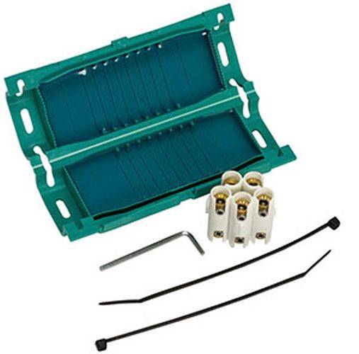Glasfaser-Spleißablage mit Zubehör: grüne Ablage, Inbusschlüssel, Kabelbinder und Faserhalter. Verwendet zur Organisation und Sicherung gespleißter Fasern.