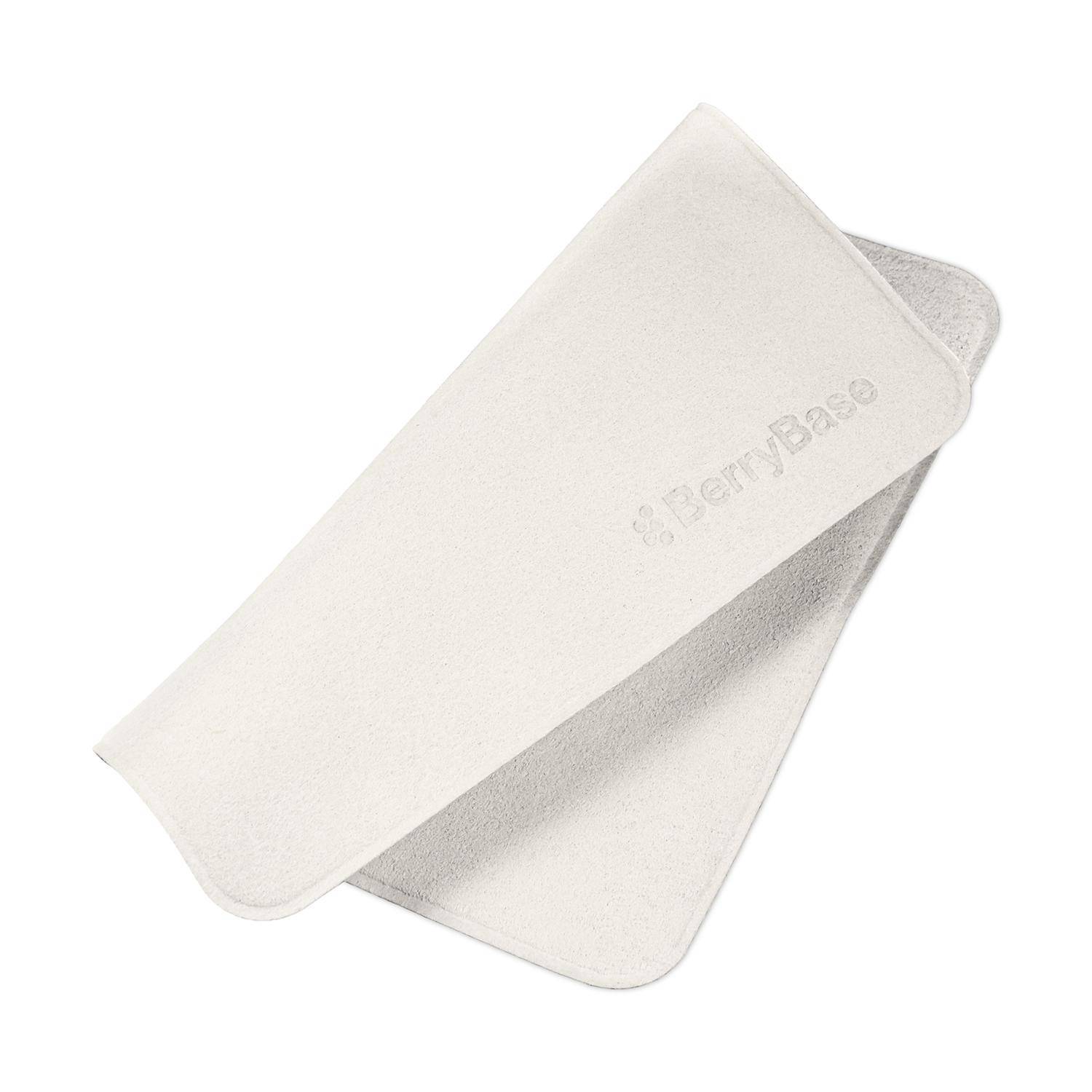 Ein hellgraues Mikrofaser-Tuch mit geprägtem 'BerryBase'-Logo, verwendet zum Reinigen von Oberflächen.