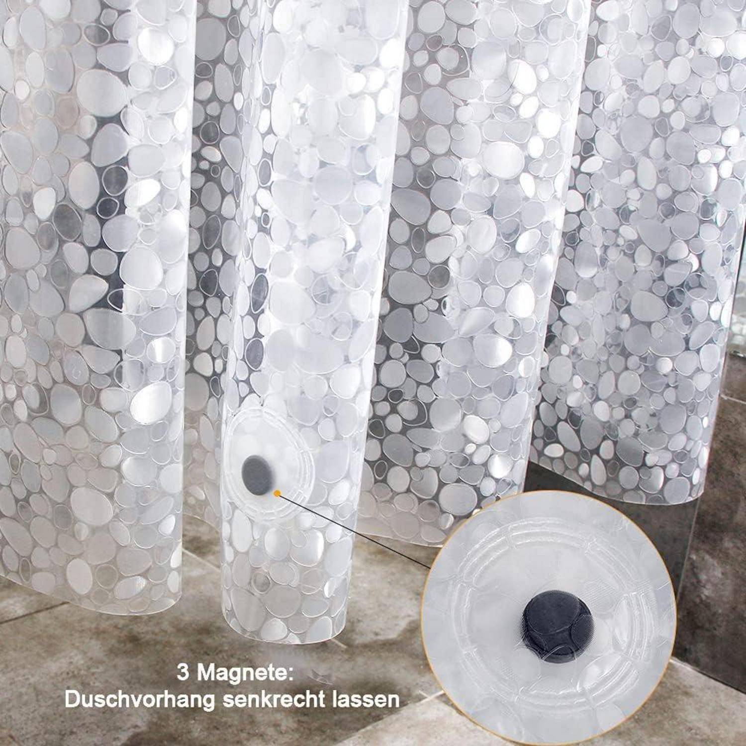 Duschvorhang mit Steinmuster und Magneten am unteren Rand. Text lautet '3 Magnete: Verhindert Verrutschen des Duschvorhangs