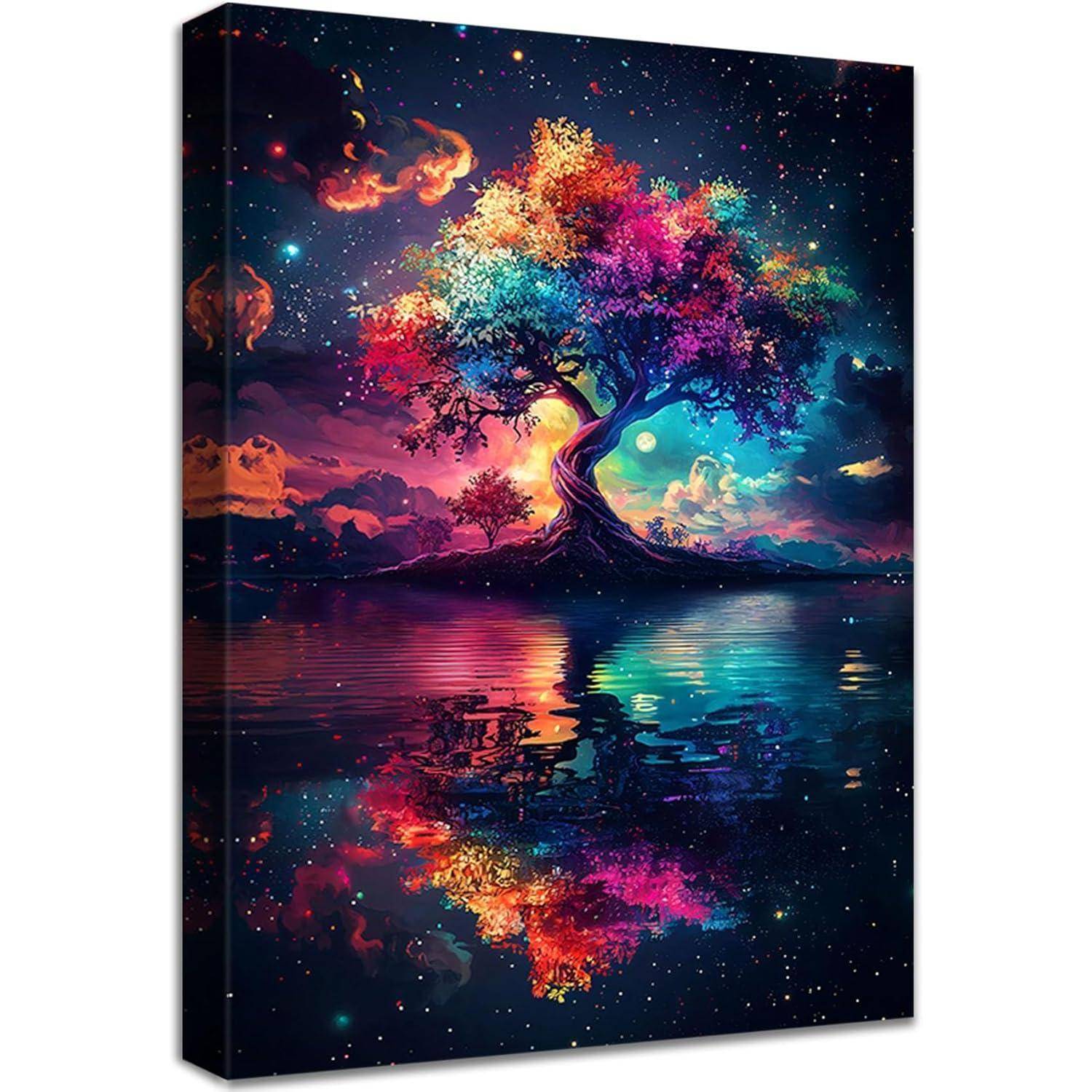 Ein lebendiger Baum mit buntfarbigen Blättern spiegelt sich in einem ruhigen See unter einem sternenklaren Nachthimmel und erzeugt eine traumartige, surreale Atmosphäre.