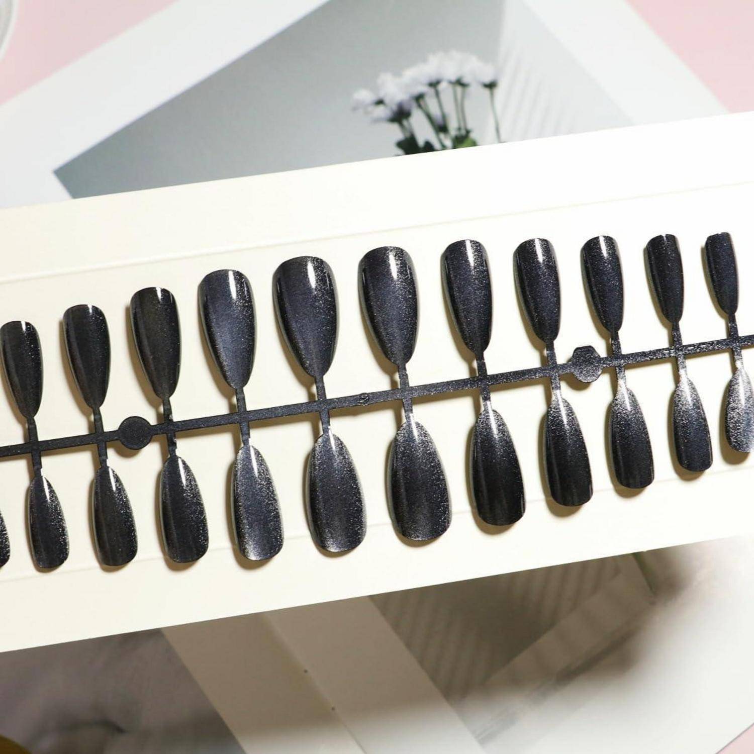 Künstliche Fingernägel Almond Schwarz Cat Eye Magnetic Kurz CA-A1
