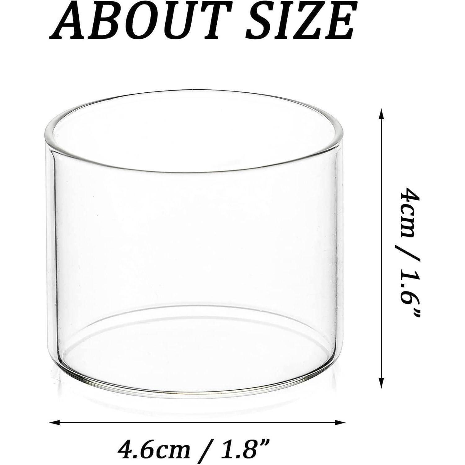 Ein transparenter Glaszylinder mit einer Höhe von 4 cm (1,6 Zoll) und einem Durchmesser von 4,6 cm (1,8 Zoll), mit der Beschriftung 