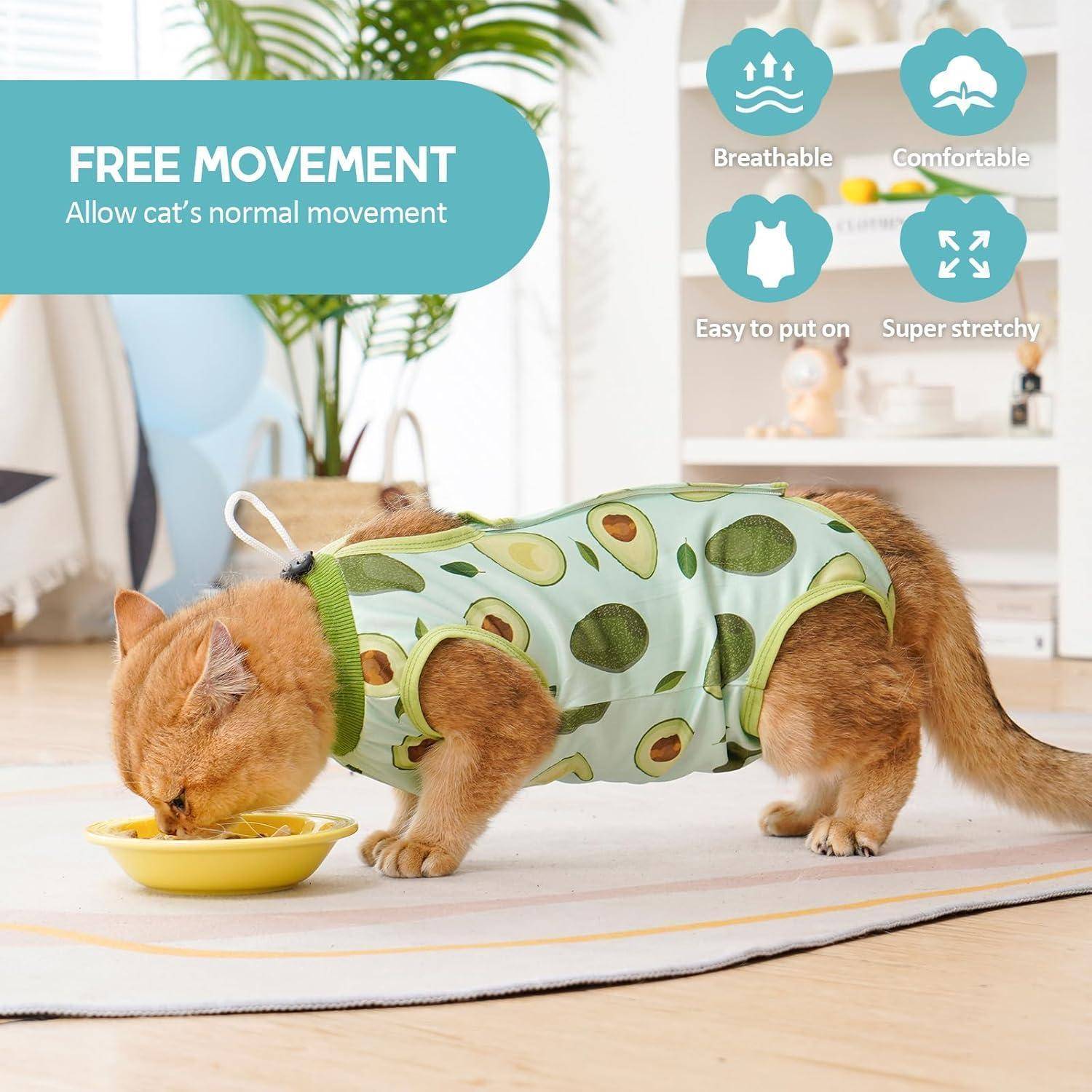 Eine Katze in einem Avocado-gemusterten Outfit, die aus einer gelben Schüssel frisst. Text sagt: 'FREIE BEWEGUNG: Erlaube die normale Bewegung der Katze' mit Funktionssymbolen.