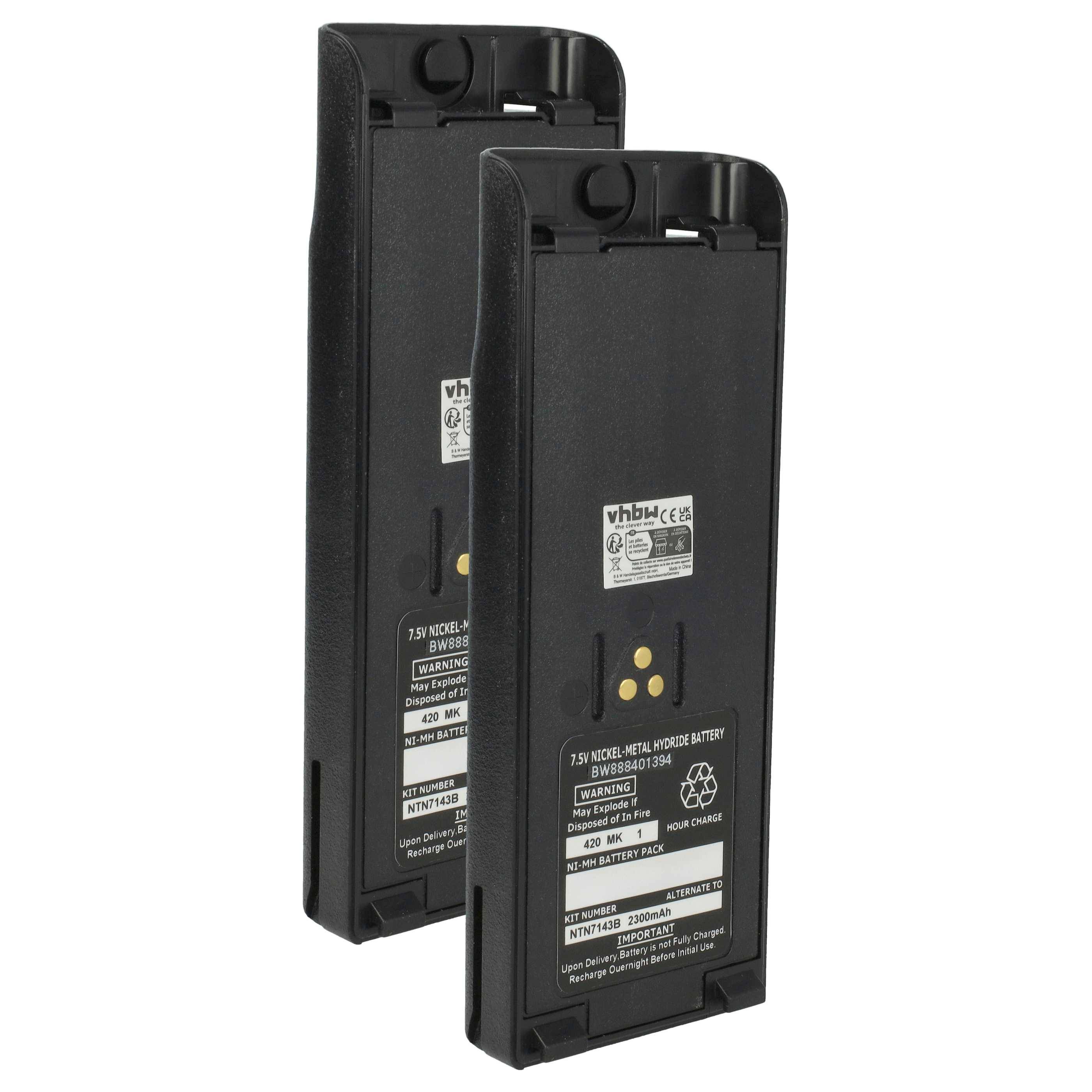 Zwei schwarze vhbw-Batterien sind zu sehen, aufrecht stehend, mit sichtbaren Etiketten und Kontaktpunkten.