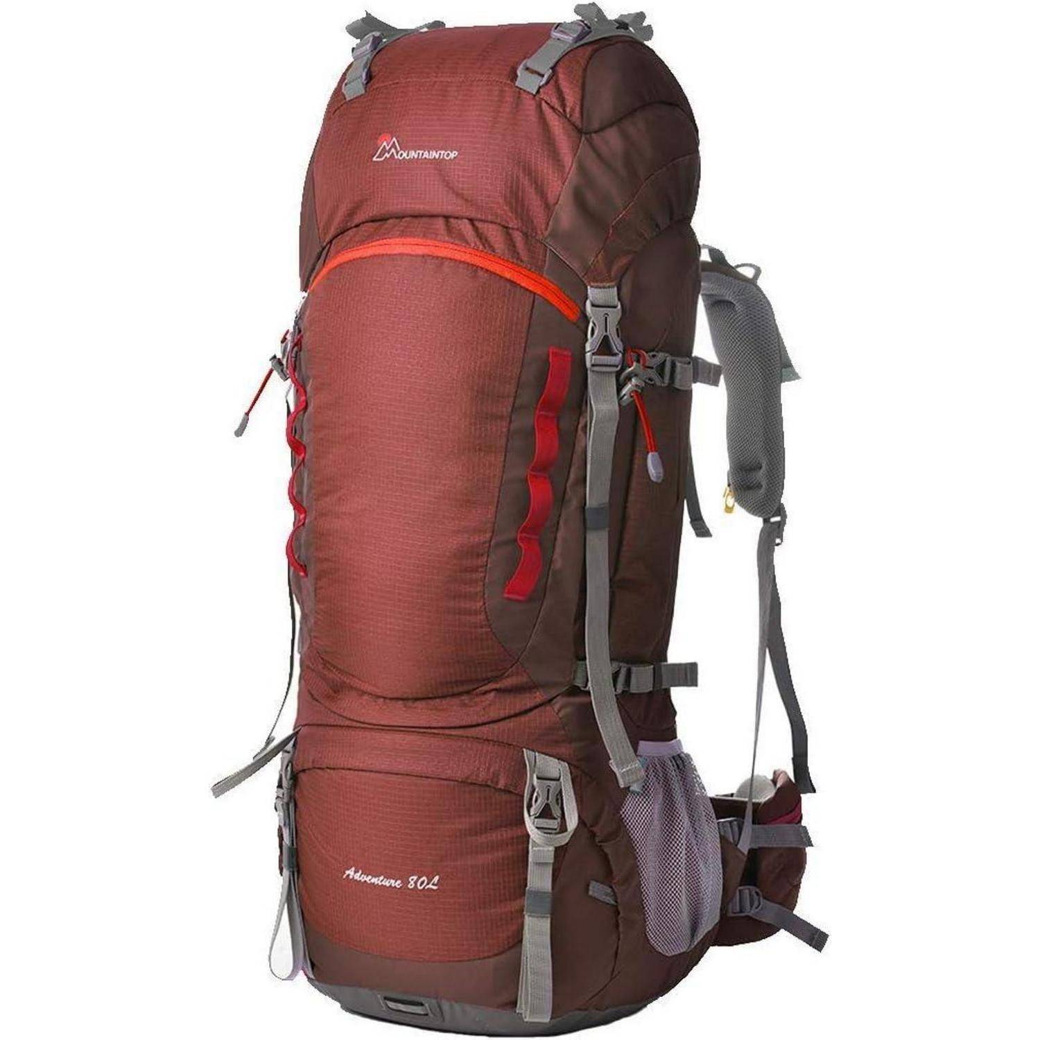 Ein großer rot-brauner Wanderrucksack mit mehreren Fächern und verstellbaren Trägern, der für Outdoor-Abenteuer konzipiert ist.