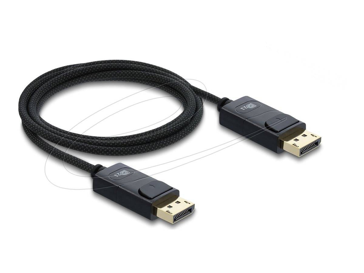 Schwarzes geflochtenes HDMI-Kabel mit vergoldeten Steckern, aufgerollt auf weißem Hintergrund.