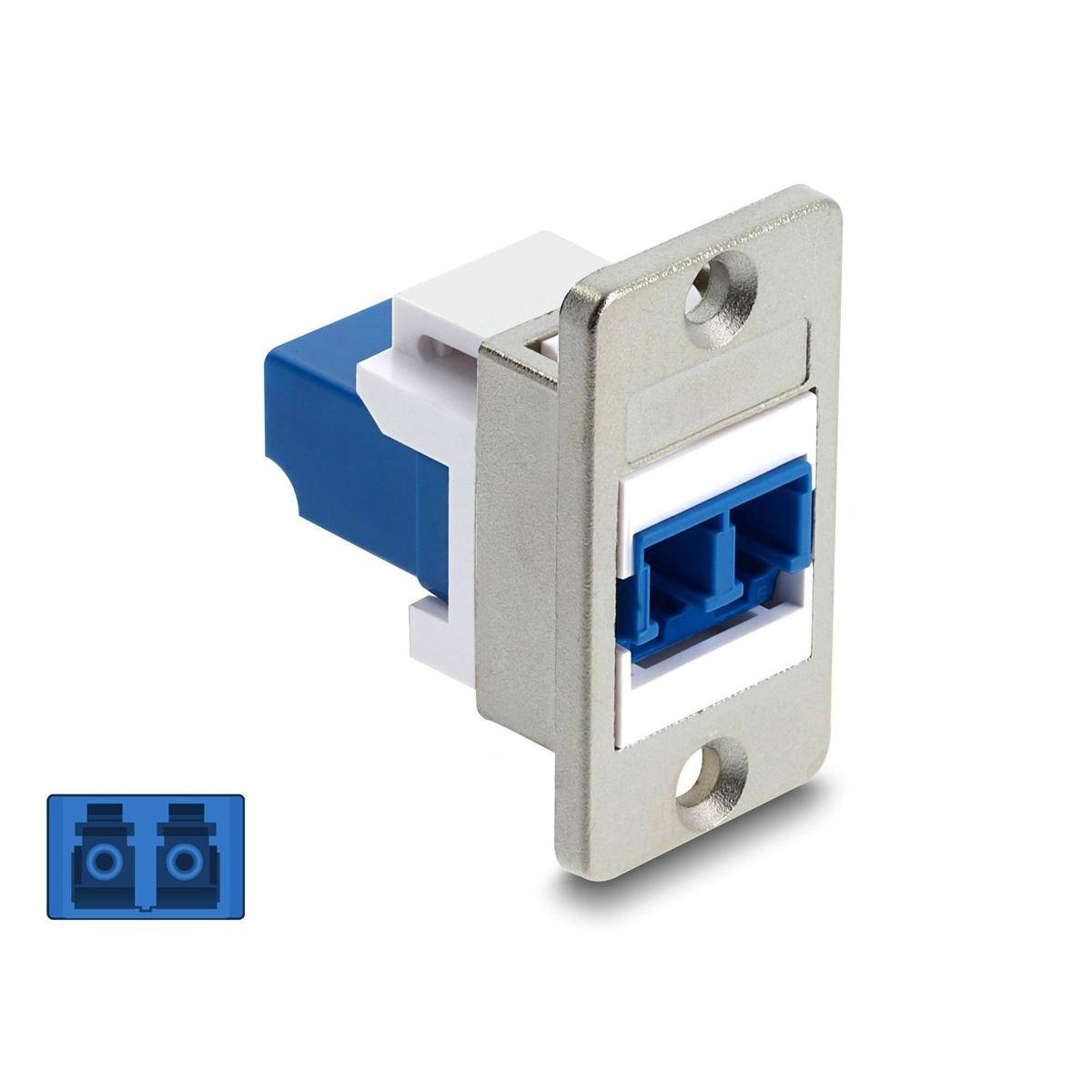 Ein rechteckiger Glasfaser-Koppler aus Metall mit einer blauen Anschlussöffnung, konzipiert für SC-Duplex-Verbindungen, vor einem weißen Hintergrund.