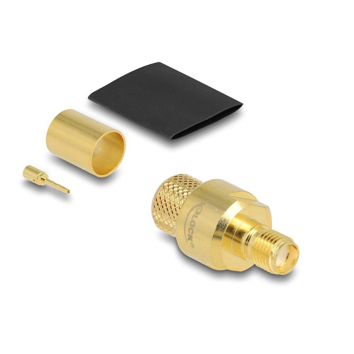 Gold SMA RF-Anschluss-Baugruppe, bestehend aus Anschluss, Stift, Hülse und Schrumpfschlauch, auf einem schlichten Hintergrund dargestellt.