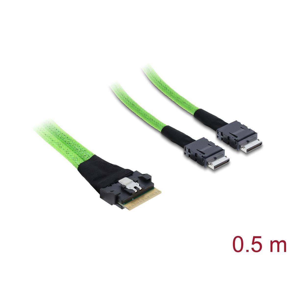 Grünes Kabel mit Doppelsteckern an einem Ende und einem einzelnen Stecker auf der anderen Seite, mit der Aufschrift '0,5 m'. Geeignet für Datenübertragung.
