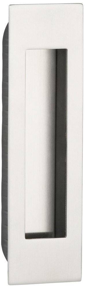 Drei dicke, aufrecht gestapelte weiß und schwarz gestreifte Bücher zeigen ihre Rückenseiten.