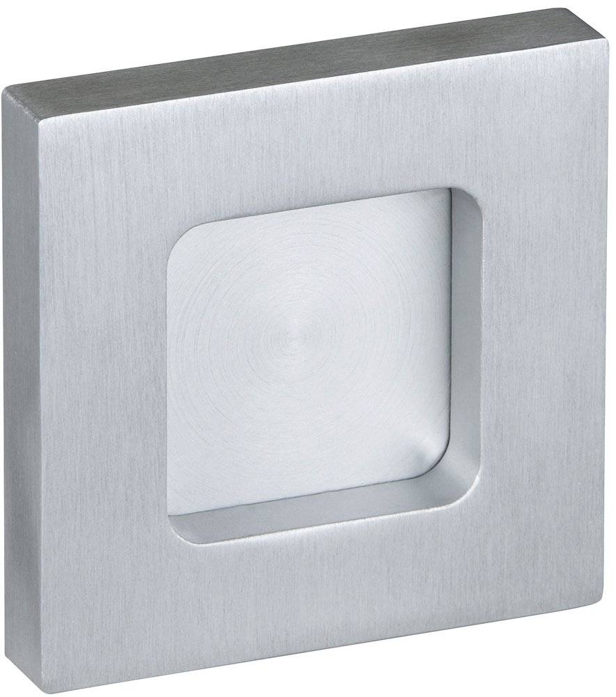 Ein quadratischer Metallgriff aus Edelstahl mit gebürsteter Oberfläche, konzipiert für Schrank- oder Schiebetüren.