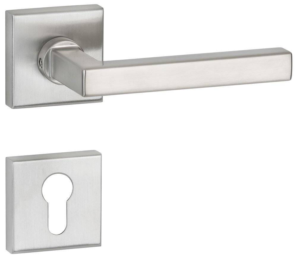 Ein moderner, silberfarbener Türgriff und ein Schlüsselloch auf einer rechteckigen Metallplatte, geeignet für ein zeitgenössisches Türdesign.